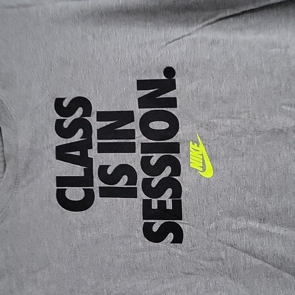 Nike Boy's Shirt - Picture 4 of 10